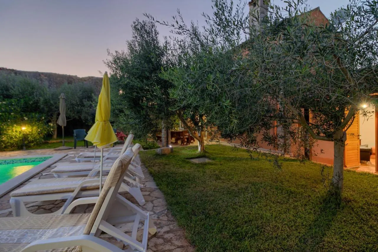 Villa Anamaria Sisan