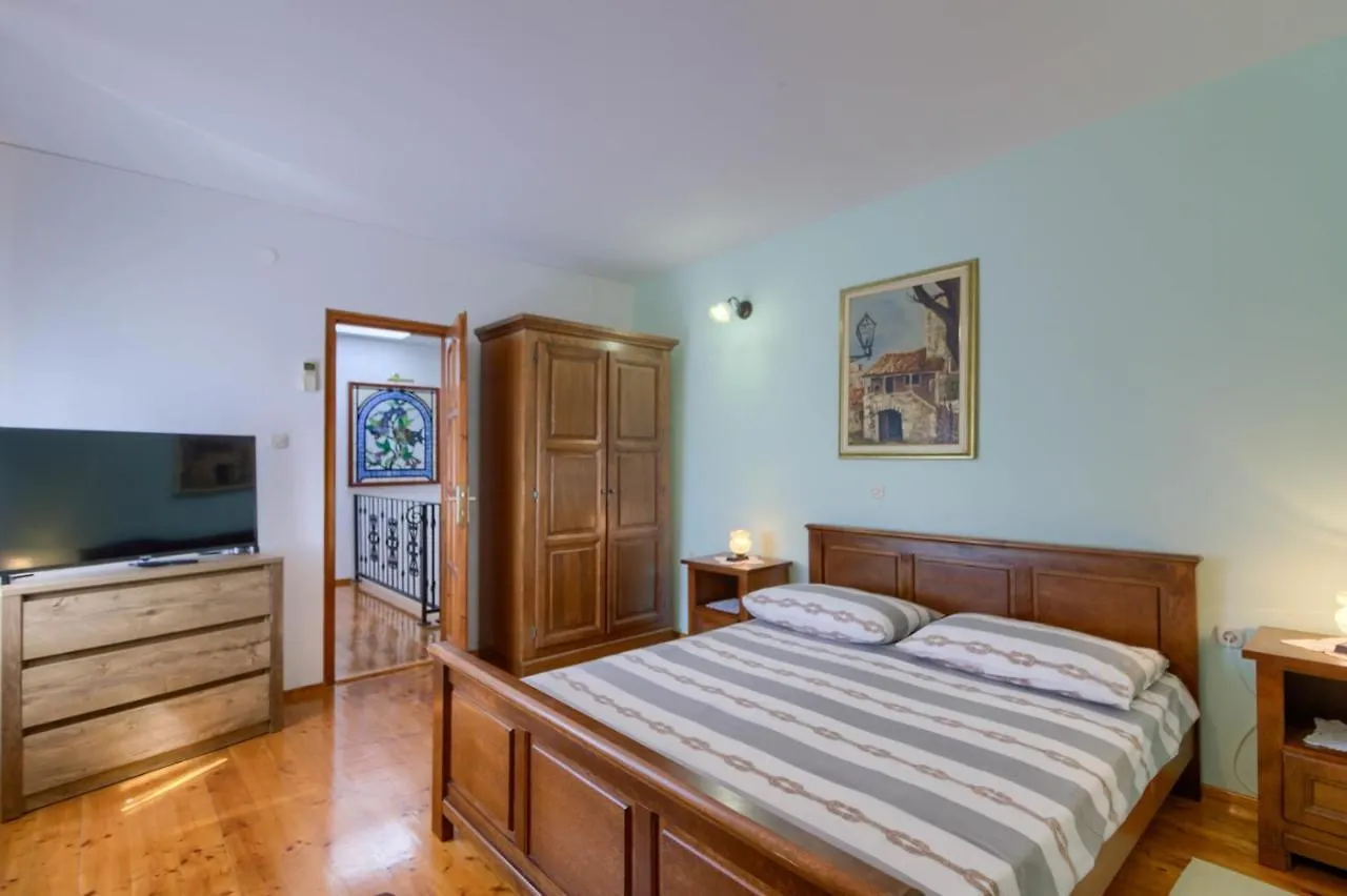 Villa Anamaria Sisan